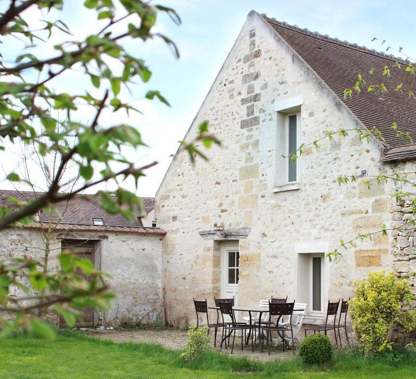 Gites De La Grande Ferme Avernes Exterior foto